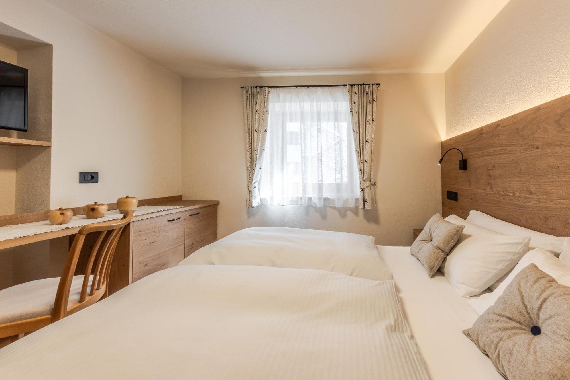 Villa Resi B&B Corvara In Badia Eksteriør billede
