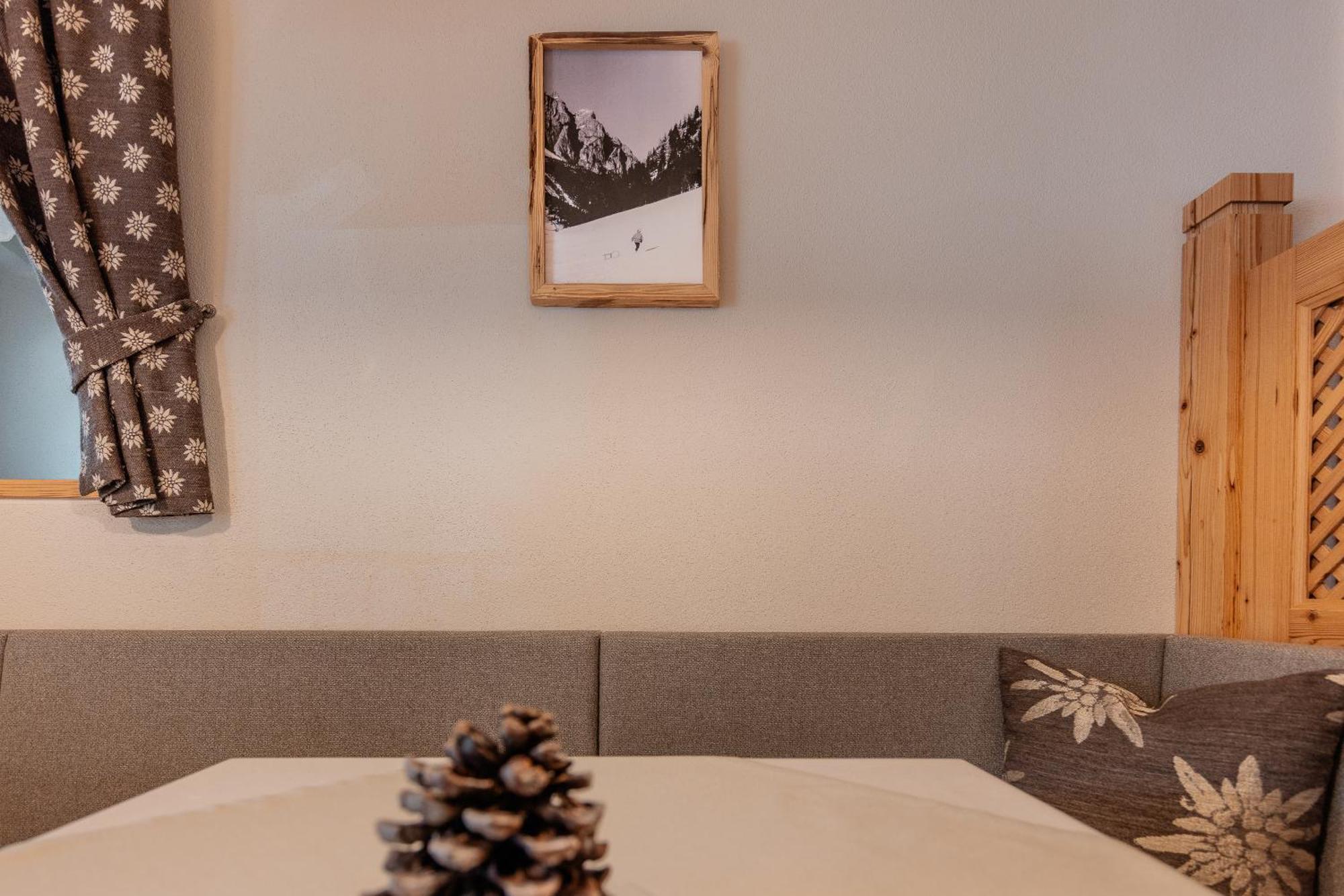 Villa Resi B&B Corvara In Badia Eksteriør billede
